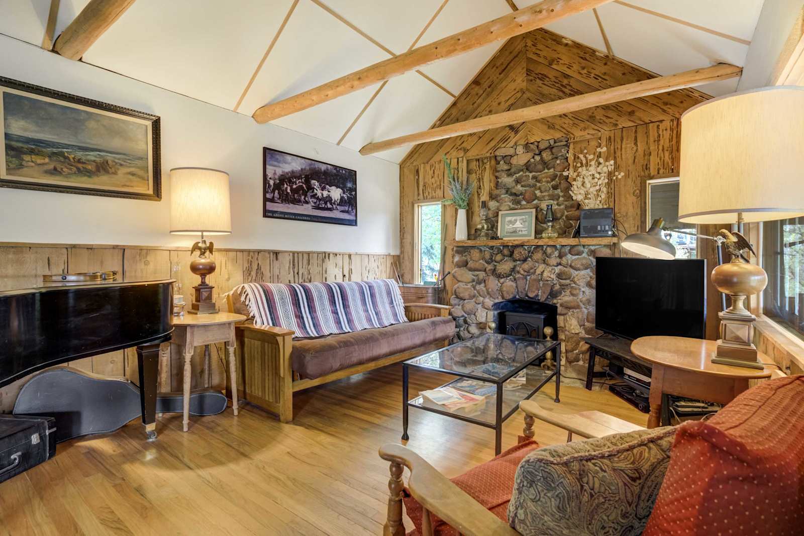 A Renjoy-managed short-term rental in Green Mountain Falls, CO